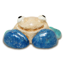 Carica l'immagine nel visualizzatore di Gallery, Calamita artigianale realizzata in polvere di ceramica atossica e dipinta a mano con colori acrilici. Personalizzata con il nome della tua località. Sul retro ha un potente magnete al neodimio e la dicitura "fatto a mano in Italia”.