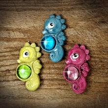 Carica l'immagine nel visualizzatore di Gallery, CAVALLUCCIO MARINO CALAMITA