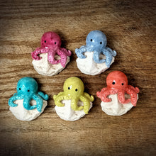 Carica l'immagine nel visualizzatore di Gallery, POLIPETTO CALAMITA